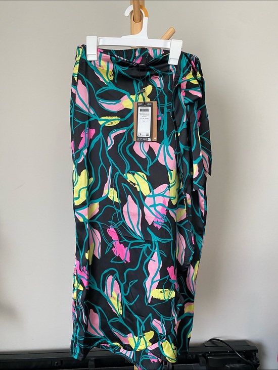 Vero Moda Dresses & Skirts - Vero Moda Wrap Skirt